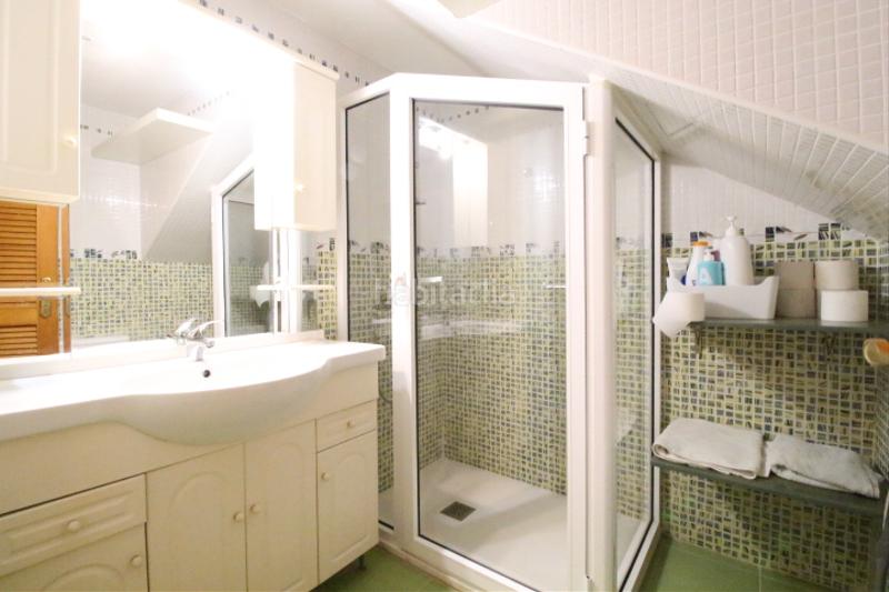 Foto 1a4695b4-0ed2-4088-ad77-788ad3492a9b. Dúplex amb xemeneia a Puerto Marina Benalmádena