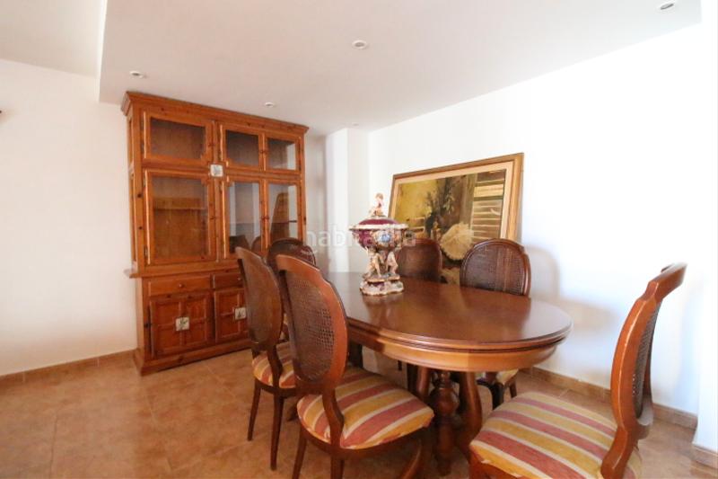 Foto 94c9ccee-7e53-44e4-a500-99b145079bea. Dúplex amb xemeneia a Puerto Marina Benalmádena