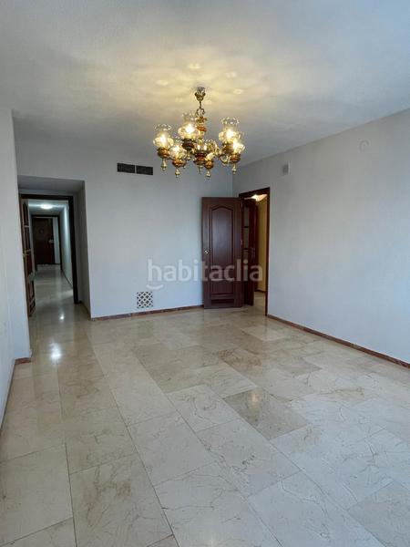 Foto d44f60fe-46b1-4679-8618-2a07e29aa13b. Piso  en avenida de medina azahara en Ciudad Jardín - Zoco Córdoba