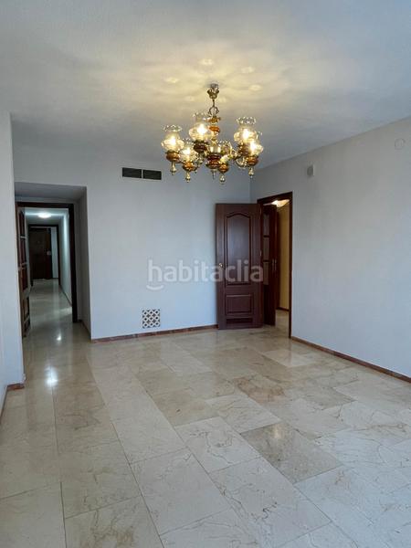 Foto ef49619f-d9e9-4241-8c93-5788d99eae30. Piso  en avenida de medina azahara en Ciudad Jardín - Zoco Córdoba