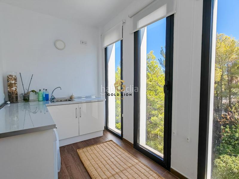 Foto 116f7c92-318a-4d1a-8651-eebd01886681. Chalet en carrer del plataner en El Montgó Dénia