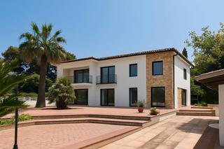 Chalet in Carrer plutó