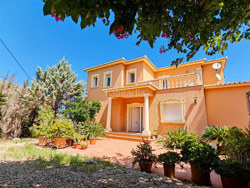 Foto 2d7f1b75-ac05-4aeb-b6e8-fa976fbdb85a. Chalet dans carrer de l'alzina dans El Montgó Dénia