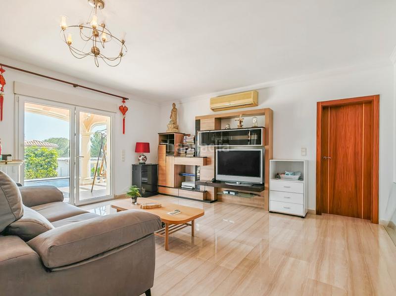 Foto 8db3cb5a-1602-4f5e-aaa8-7fd6c101cabb. Chalet dans carrer de l'alzina dans El Montgó Dénia