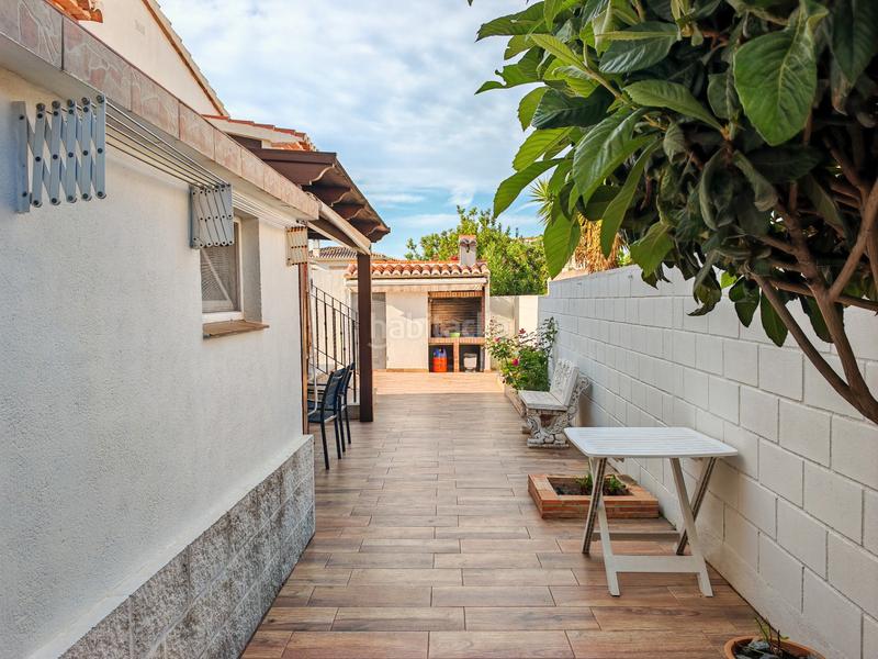 Foto db3f4464-3841-4a8a-9c50-e6f6140ddfc9. Chalet in partida tossal in La Pedrera-Vessanes Dénia