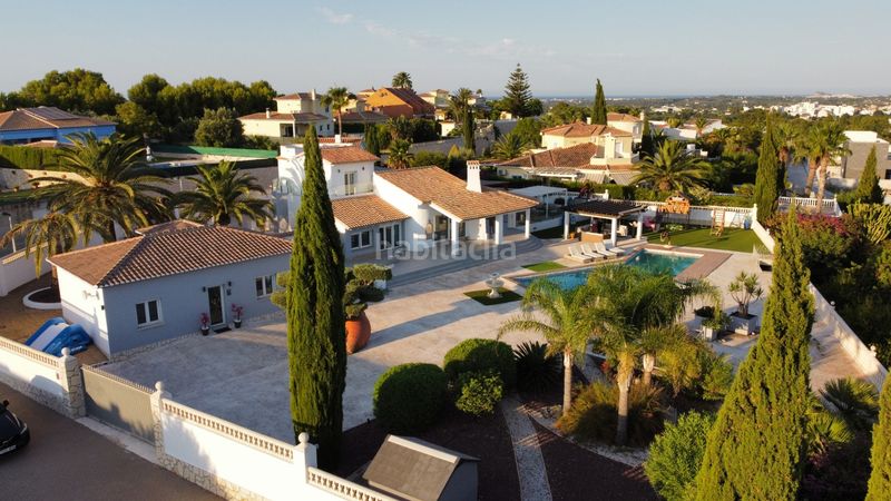 Foto 73110cf7-ae2b-4047-b132-ff1f60eb7a66. Chalet en avinguda de l'oest en La Xara-La Sella Dénia