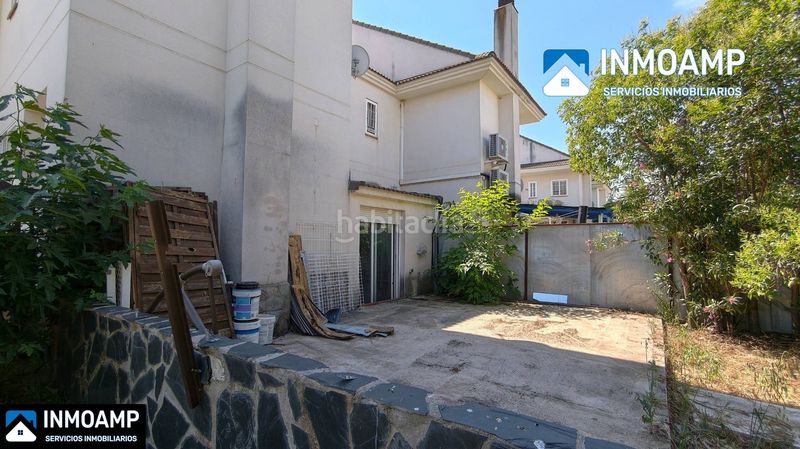 Foto e7171dc3-f62a-45ce-a6f7-bcff51170111. Casa aparellada amb calefacció aparcament piscina a Illescas
