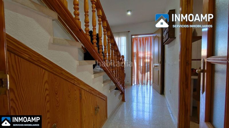 Foto 76d11843-a0c2-44ea-a5f1-3c5437474f17. Casa aparellada amb aparcament a Carranque