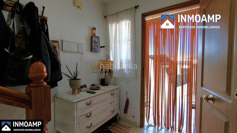 Foto d348db41-4edd-4597-901d-1c5215de5a7e. Casa aparellada amb aparcament a Carranque