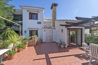 Haus  Calle reina faviola. Estupenda casa independiente en el palo, malaga.