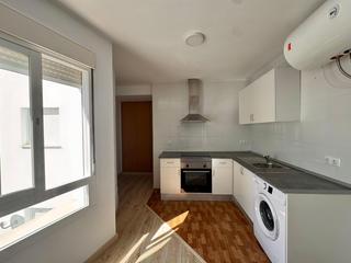 Estudi  Calle de sebastián de eslava. Estudio moderno en málaga, ideal para inversión.