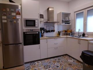 Apartament  Calle poeta ximenez molina. Venta de bajo