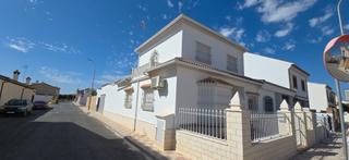 Casa adossada  Avenida de la candelaria. Chalet adosado en campillos.
