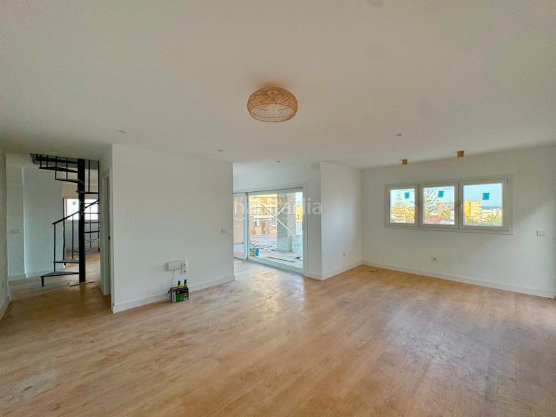 Foto 12ba5186-c8c1-4d00-8e6a-0e5bed99648c. Ático en Montemar Torremolinos