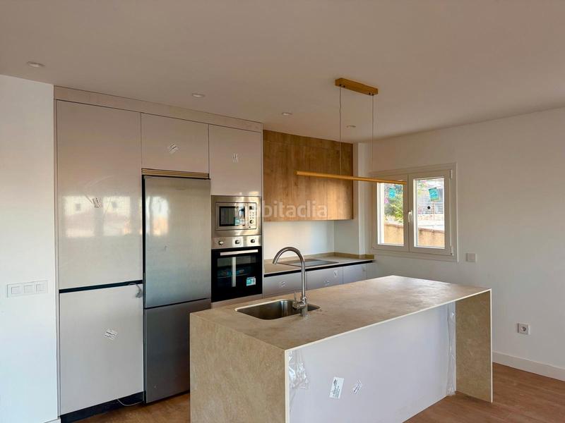 Foto b57e2349-a0b9-42a9-a872-3289aa37c699. Penthouse with parking pool in Montemar Torremolinos