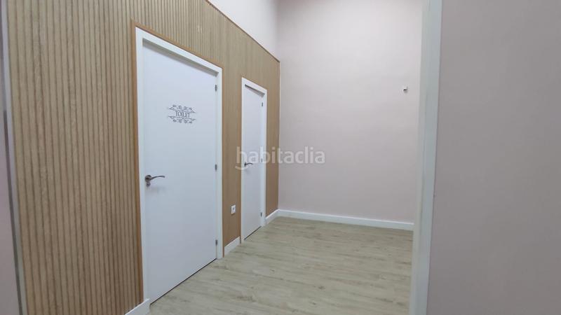 Foto 40143ba1-ac8f-4241-8350-9fc07950abea. Alquiler local comercial amplio local comercial en el corazón en Málaga