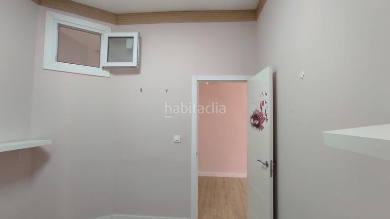 Foto fe2f3743-f366-479e-a625-d9c2ef849626. Alquiler local comercial amplio local comercial en el corazón en Málaga