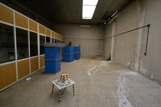 Gesch�ftsraum en N/a. Local en alquiler con acceso veh�culos y oficinas.