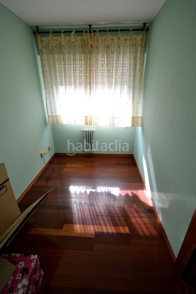 Foto dc29e5d8-35fb-415b-9de8-63247bc430af. Alquiler piso  de 3 habitaciones en Paradai Lugo