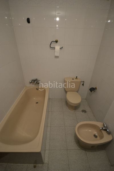 Foto 31edffca-a437-4c96-95f3-854aacf48a63. Lloguer pis amb calefacció aparcament a Residencia - Abella Lugo