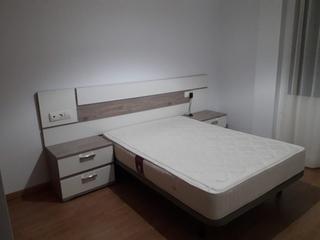 Alquiler Planta baja  Calle don baltasar. Piso céntrico en alquiler por 400€ y cochera (50€)