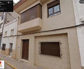 Casa adosada en Calle de dos de mayo 114. Se vende casa en calle dos de mayo, totalmente amueblada por 120