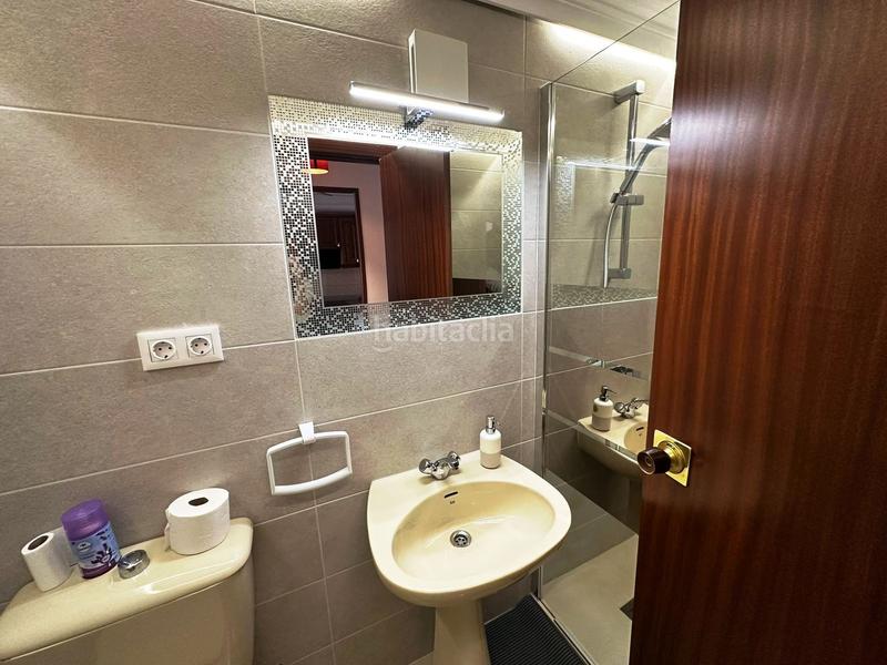 Foto 72704f3d-df42-419f-af1c-22d2401a933d. Dúplex en carrer de marcos redondo 18 La Pineda – bonito dúplex – 2 habitaciones – solárium – piscina com. en Vila-seca