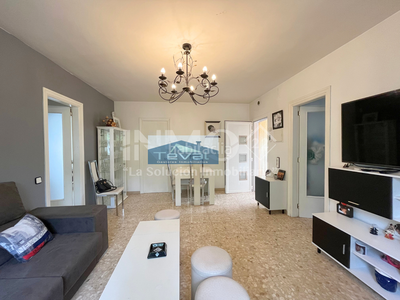 Foto b15451ad-53d2-4553-be59-56c731ff68a2. Xalet a calle llibertat 14 a Poble Mont-roig del Camp