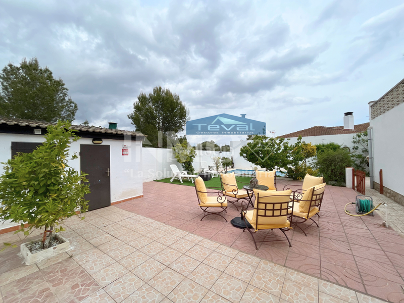 Foto b6fa8565-3566-4161-88d5-1d577e2bdc26. Xalet a calle llibertat 14 a Poble Mont-roig del Camp