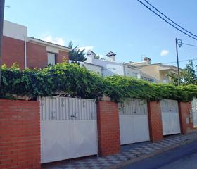 Casa adossada a Cambrils Platja. Cambrils - urb la llosa chalet adosado