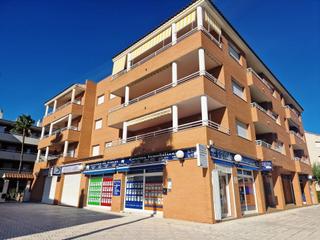 Pis a Carrer de nept 34. Cambrils , amplio piso de 3 habitaciones al lado del mar