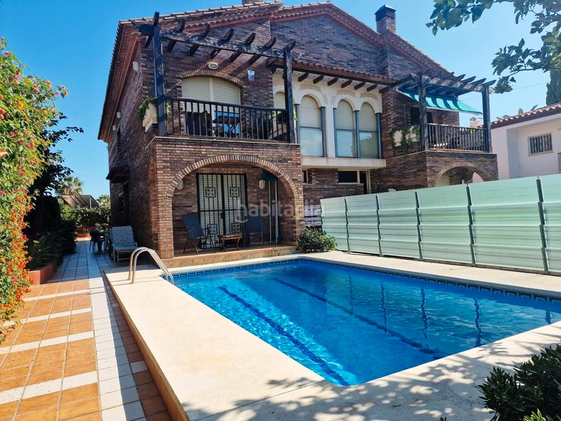 Foto 2e628dd1-5a18-4d59-a34f-c4ad73437fd6. Casa bifamiliare con riscaldamento parcheggio piscina in Cambrils