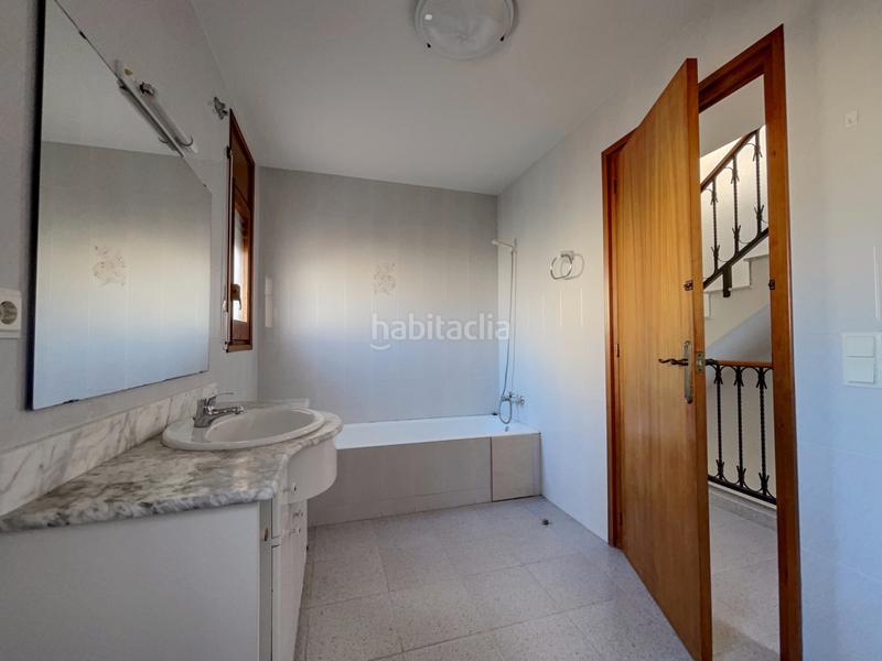Foto 10969eb2-f862-4ac8-914c-a020864c1c11. Casa aparellada amb xemeneia calefacció aparcament piscina a Cambrils