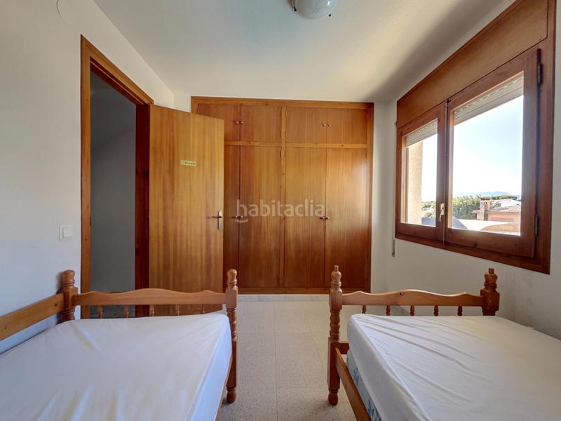 Foto be3b0ba3-70e4-4e81-bf1e-8b3c365d2ac2. Casa aparellada amb xemeneia calefacció aparcament piscina a Cambrils