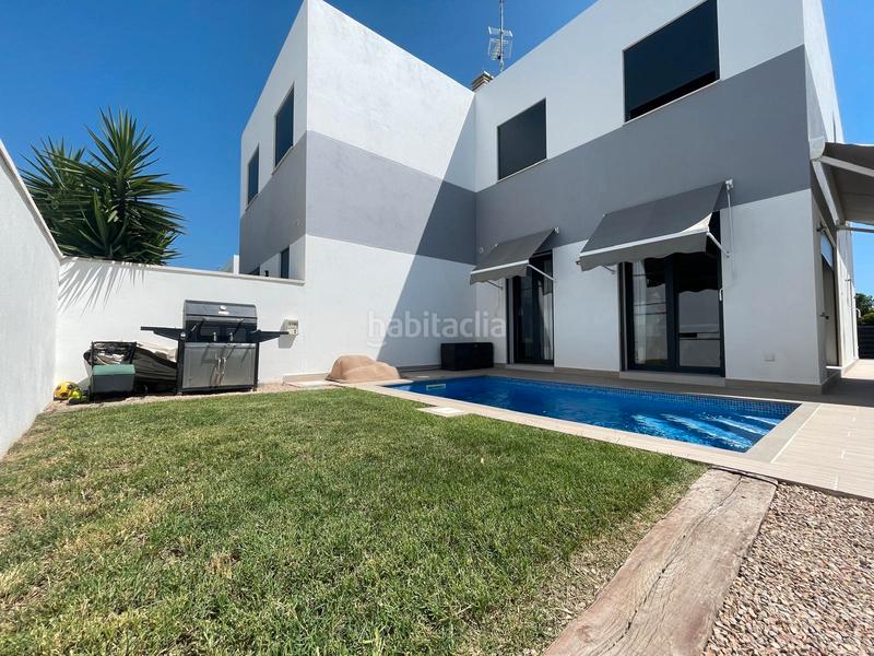 Foto fadff84e-7f76-49c7-a087-09fa0a8d88e1. Chalet mit heizung parking pool in Quatre Camins Cambrils