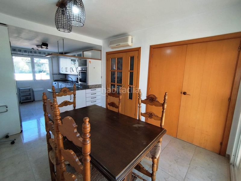 Foto 26cd1ffb-1234-4459-a885-642797b93a4b. Casa adossada amb piscina a Passeig Marítim Miami Platja