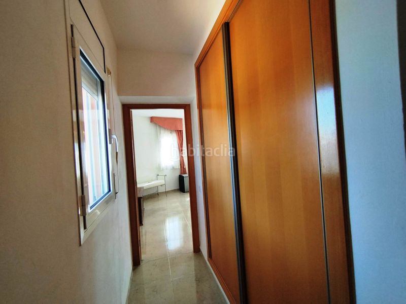 Foto b50c9d70-a191-4f07-a331-dfabb2579698. Casa adossada amb piscina a Passeig Marítim Miami Platja