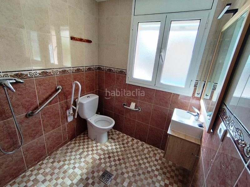 Foto bfdac4cb-f899-4196-a34e-939847ba7a51. Casa adossada amb piscina a Passeig Marítim Miami Platja