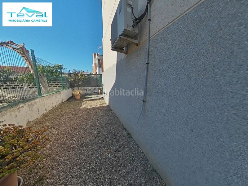 Foto 0db54a02-0e1b-4be7-99d1-9d73b4cffcb2. Casa adossada amb xemeneia calefacció aparcament a Cambrils