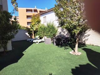 Erdgeschoss  Carrer calafat. Cambrils- urb. mediterraneo- preciosa planta baja- ls- 060526