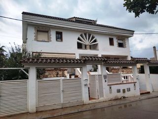 Casa pareada en Carrer de la Falúa