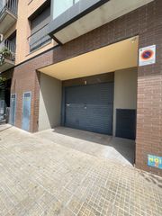 Aparcament cotxe  Avinguda d'antoni gaud�. Places de p�rquing en venda al centre de castellbisbal