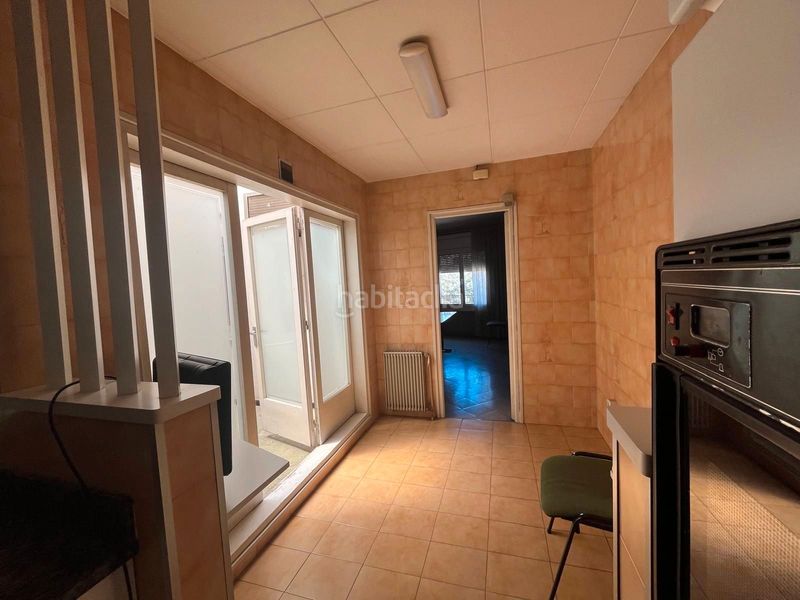 Foto a906ed38-a9c6-4638-92be-ce96a9ccd105. Casa amb xemeneia calefacció aparcament a La Cogullada Terrassa