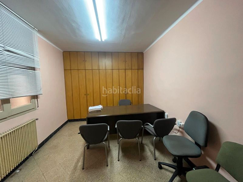 Foto bbfc219f-d6ef-497e-9758-454bcb584821. Casa amb xemeneia calefacció aparcament a La Cogullada Terrassa