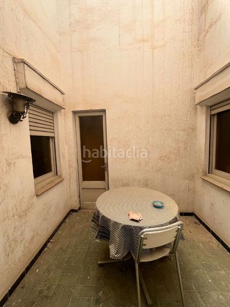 Foto e445dee8-6b36-473c-ad16-b32f7612c169. Casa amb xemeneia calefacció aparcament a La Cogullada Terrassa