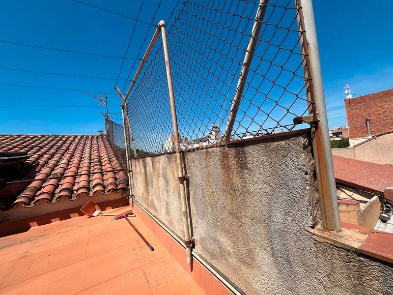 Foto eea75e19-d570-4db6-8f03-5b84e4c816c5. Casa amb xemeneia calefacció aparcament a La Cogullada Terrassa