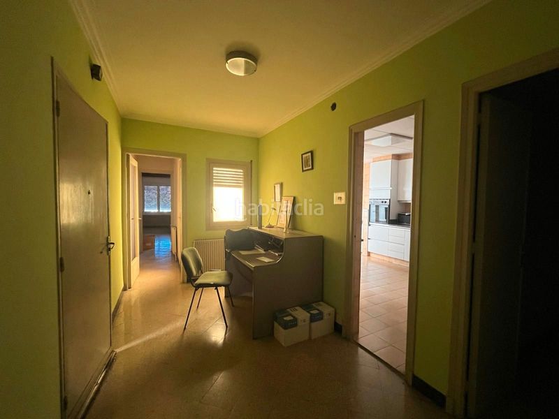 Foto f2f9b651-2a86-42ca-ac28-1d385f927e9d. Casa amb xemeneia calefacció aparcament a La Cogullada Terrassa