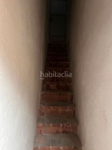 Foto f39fe016-2e86-44b7-9aa7-9f55c3f079fa. Casa amb xemeneia calefacció aparcament a La Cogullada Terrassa