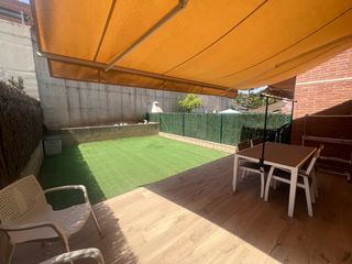 Casa adossada a Castellbisbal. Increíble casa unifamiliar totalmente reformada en venta en el e