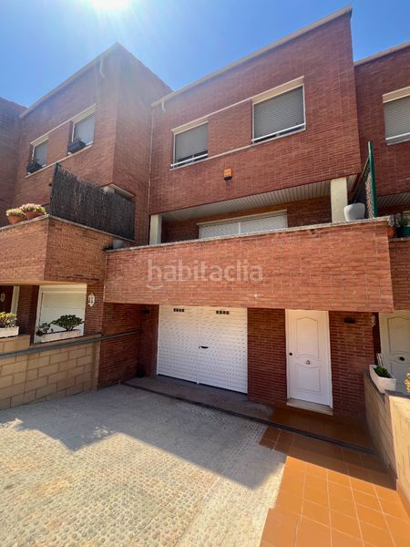 Foto 783e95b6-9cd2-41fb-a3ba-0265d1e152ab. Casa adossada amb xemeneia calefacció aparcament a Castellbisbal